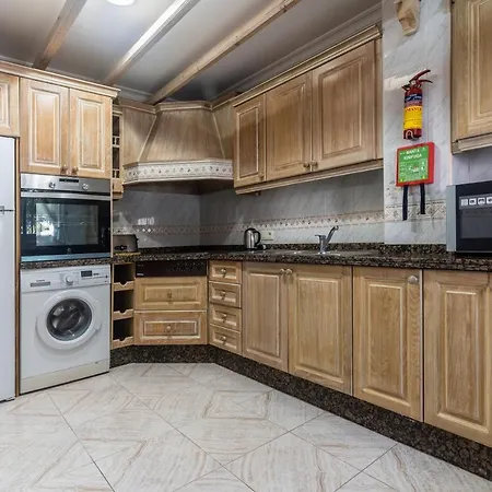 Holiday home 5 Leo Estepona