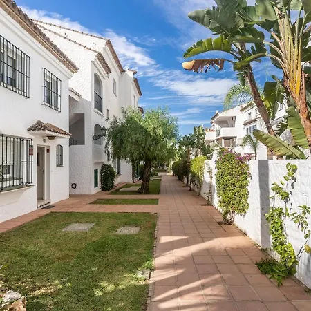 5 Leo * Estepona